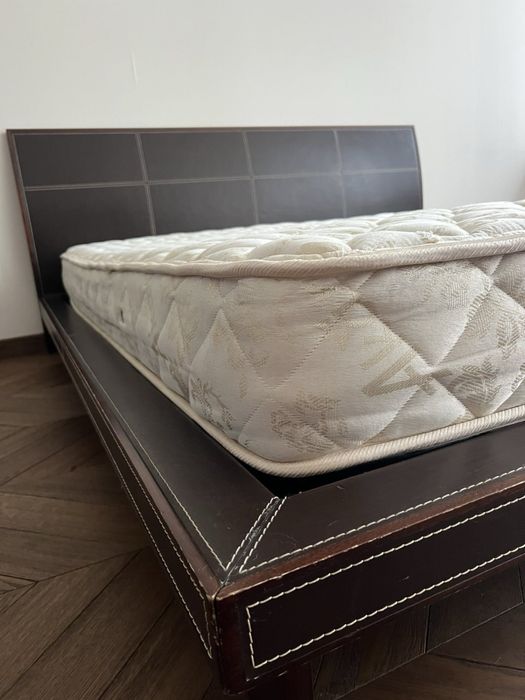 Продам велике ліжко