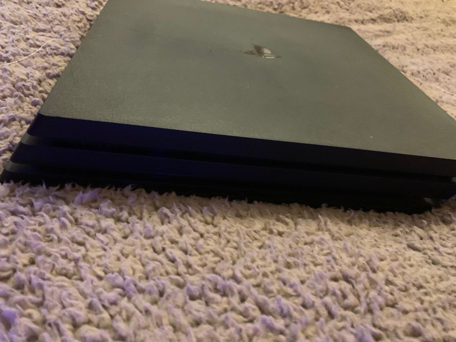 Vendo ps4 pro usada