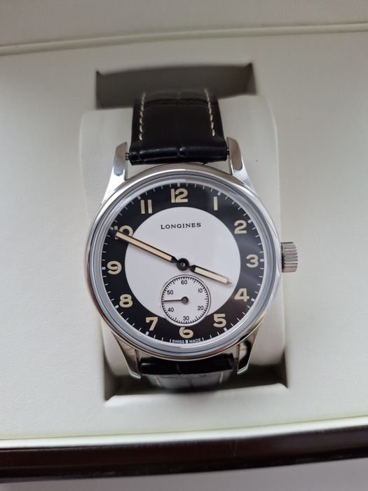 Годинник марки Longines.