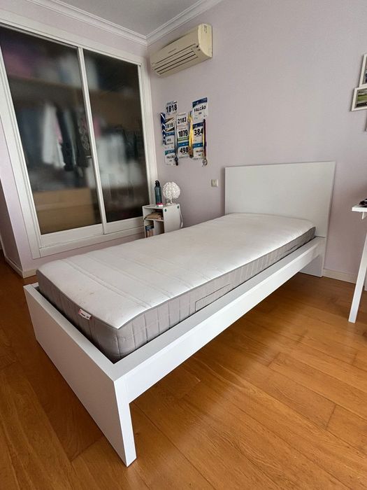 Cama de solteiro MALM IKEA 90x200 cm