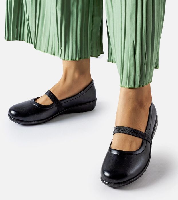 Czarne baleriny na gumkę Oakland