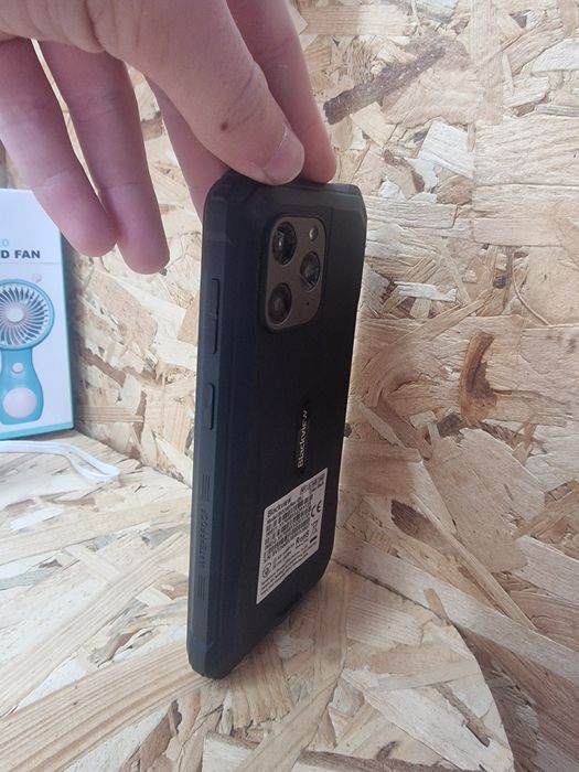 Blackview BV5300 Plus na cor preta.