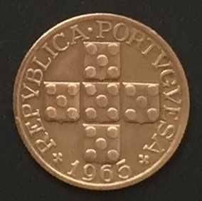 Moeda XX centavos bronze - Portugal - 1965