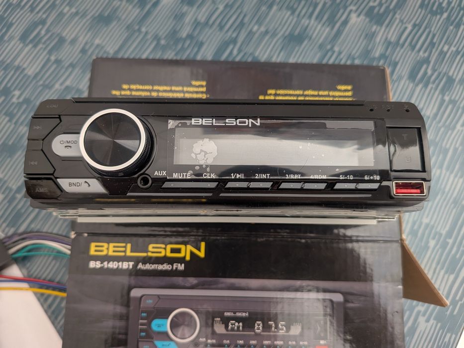 Auto-rádio Belson
