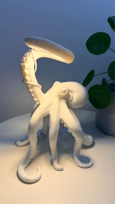 Luminária Polvo Branca – Design Exclusivo | Peça Premium