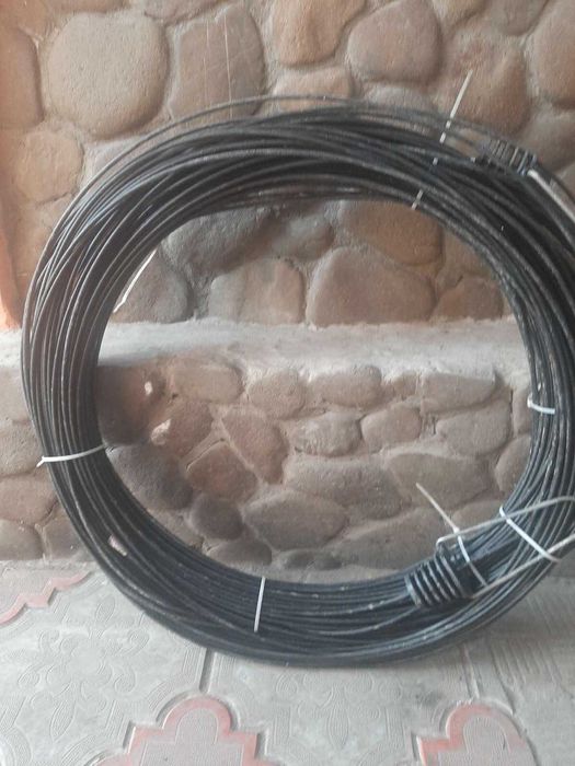 Продається кабель для інтернету/відеонагляд.