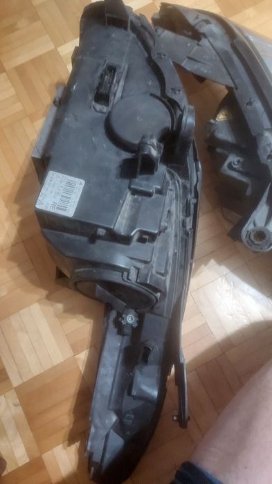 Lampy przód prawa lewa citroen c6 xenon ładne