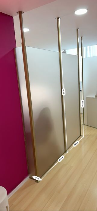 Divisorias de vidro com estrutura metalica