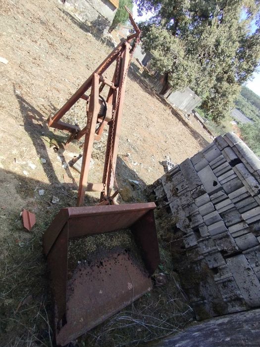 Pá traseira com Garfo COSTA