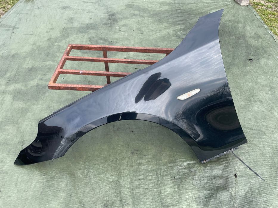 Błotnik lewy przedni BMW E60 E61 Black Sapphire Metalic 475/9