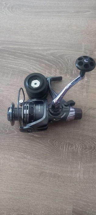 Карповая катушка с байтранером