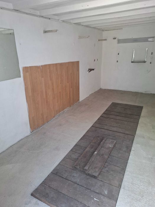 Garaż z kanalem do sprzedania 18m2. 49000zł