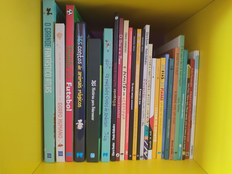 Livros de histórias novos