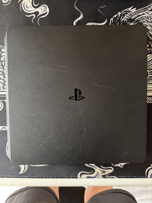 Playstation 4 (825 gb)