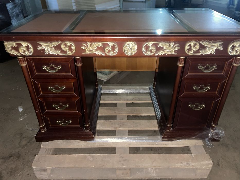 Продаётся три  необычных стола — дизайнерский.