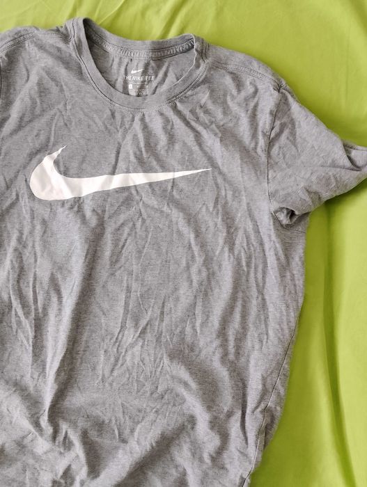 NIKE. Koszulka damska