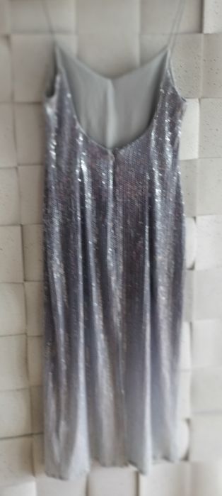 Cekinowa sukienka Zara  M