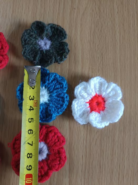 Kwiatki naszywki 10szt handmade 3d