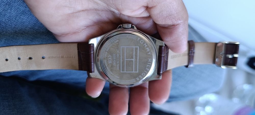 Relógios BOSS, Casio e Tommy Hilfiger — Bom Estado