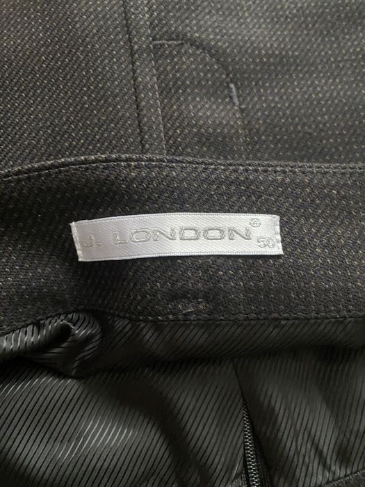 Вовняна пряма спідниця