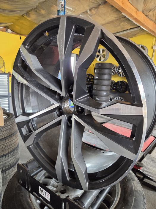 Felga Aluminiowa 5x112 10Jx22 ET21 Audi Q8 SQ8 RS Q8