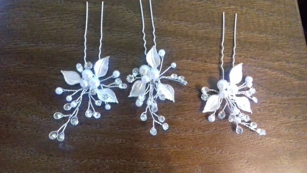 Spinki dla Panny Młodej.