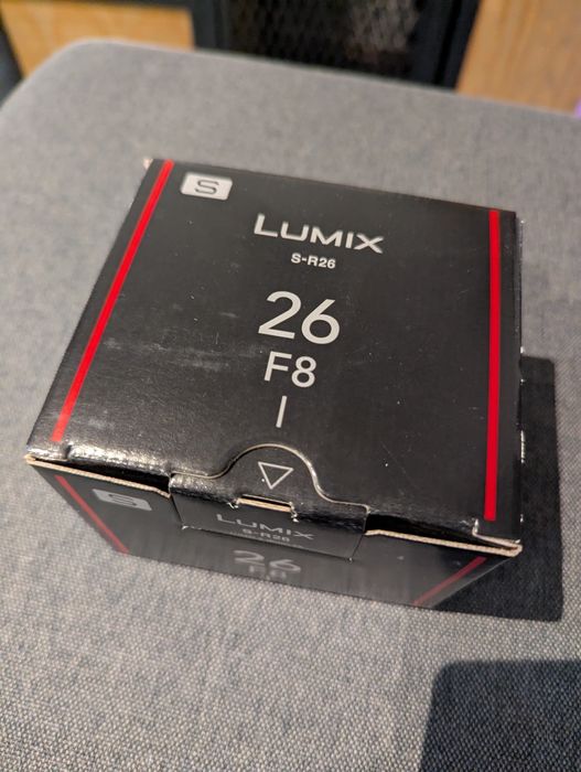 Panasonic Lumix 26mm F8 (nova)