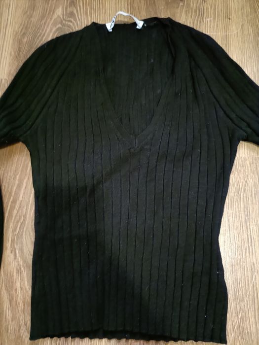Dwa topy, bluzki Zara i Urban Outfitters