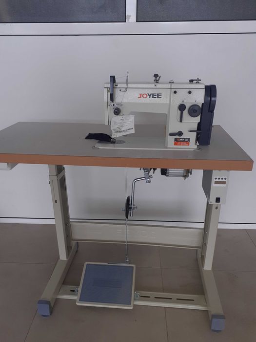 Maquina costura NOVAS semi industrias