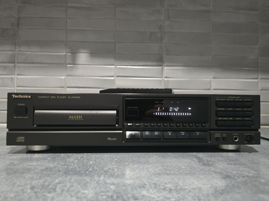 Technics CD SL-PG420A + pilot