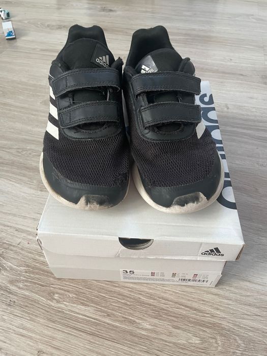 Adidas buty sportowe r. 35