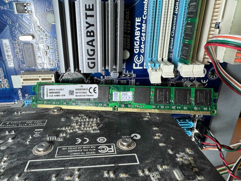 Породам комп’ютер (системний блок) в робочому стані