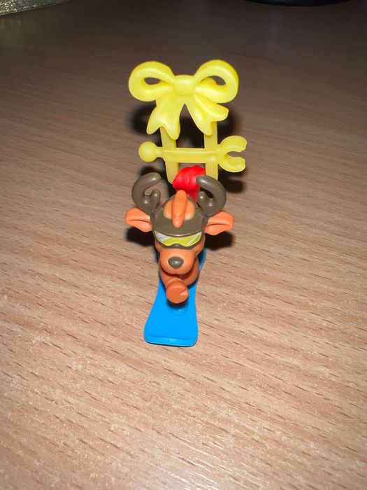 фігурка оленя з новорічного кіндера