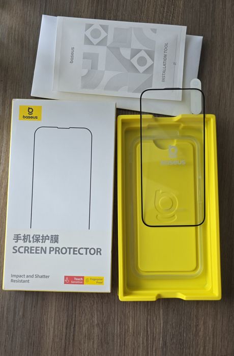 Продам захисне скло Baseus на Iphone 15 Pro