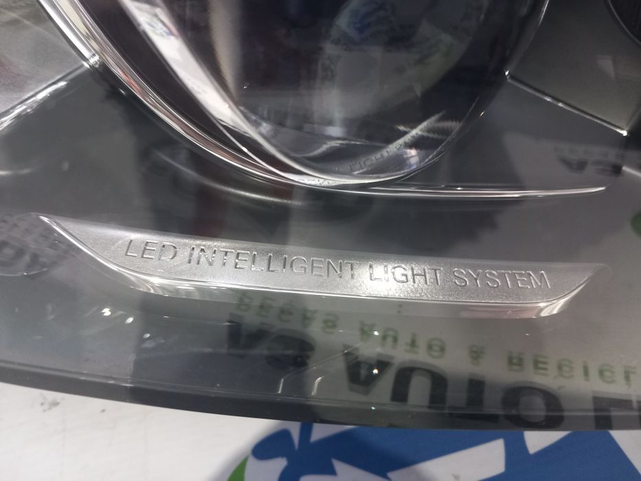 Ótica direita Mercedes W205