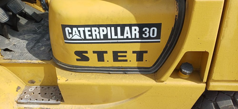 Empilhador CAT 30