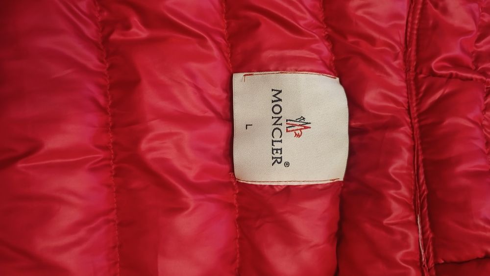 Куртка жіноча Moncler