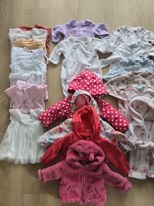 Zestaw ubrań dla dziewczynki 62