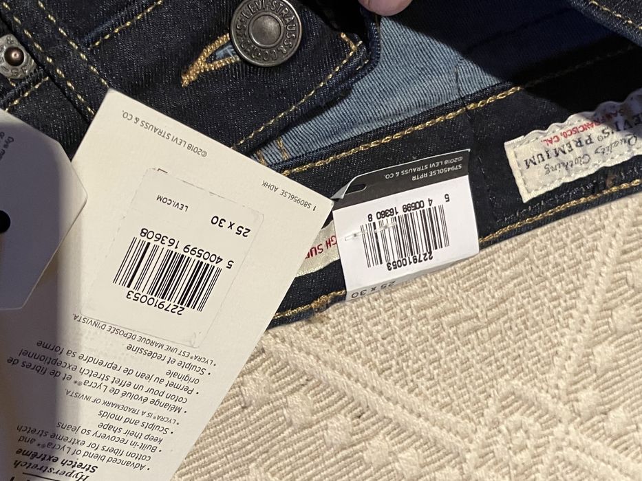 Calças Levi’s Mile High RiseSuper Skinny novas , W25 L30