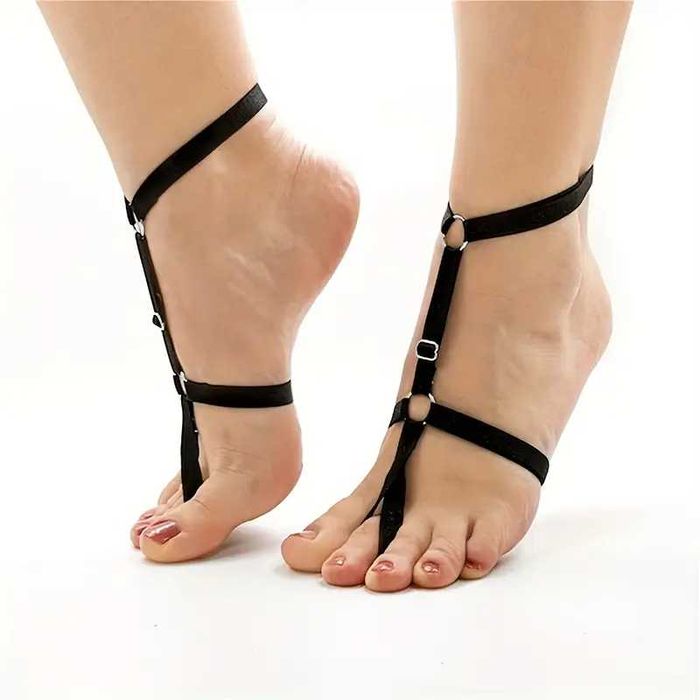 Черный эластичный ремешок на щиколотку