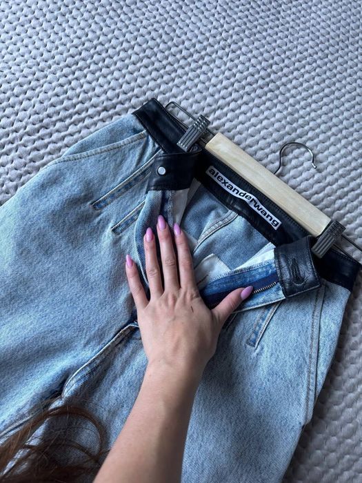 Джинсы Alexanderwang покупались в самом дорогом бутике Киева Sanahant