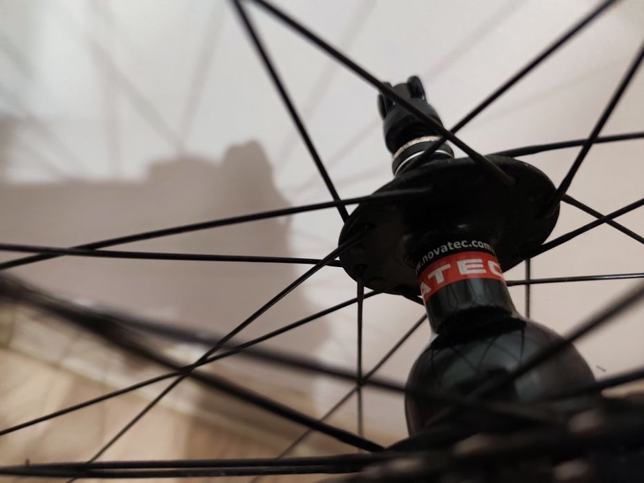 Komplet kół szosowych ALEXRIMS DA22, Novatec (łożyska maszynowe) +