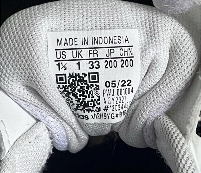 Білосніжні кросівки, кеди adidas original