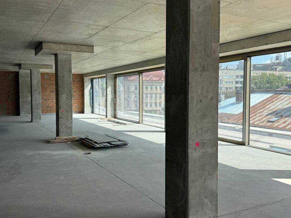 Пропонуємо на оренду торгові площі у центрі Львова - ТЦ Central Mall