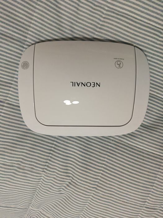 Sprzedam lampę Futuro Touch marki Neonail