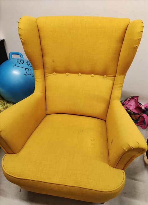 Poltrona e Repousa-Pés Ikea Strandmon