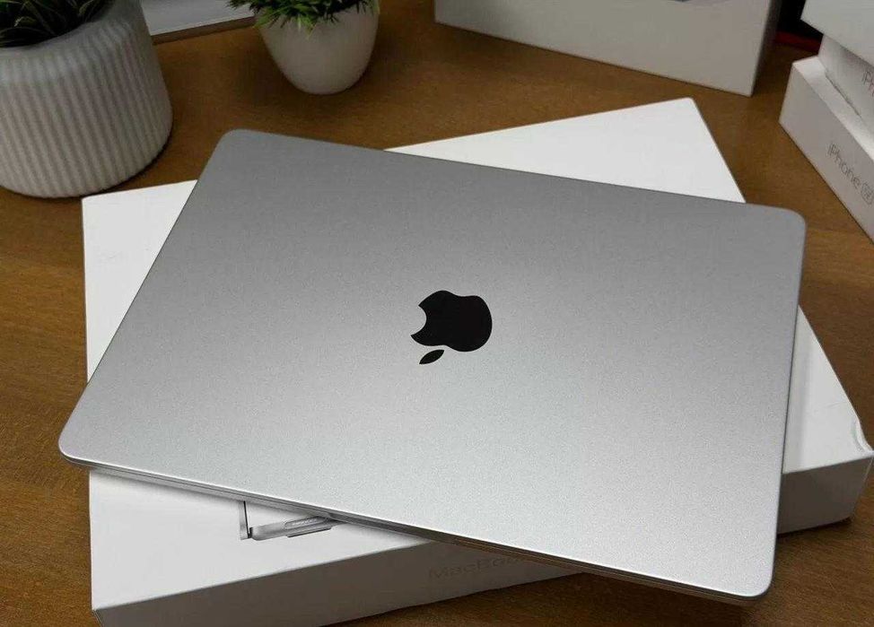 MacBook Air 13 M2 8/256 Silver