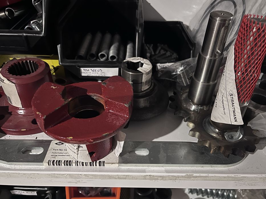 Sprzęgło kłowe napędu wałów Strautmann Super Giga Mega Zelon