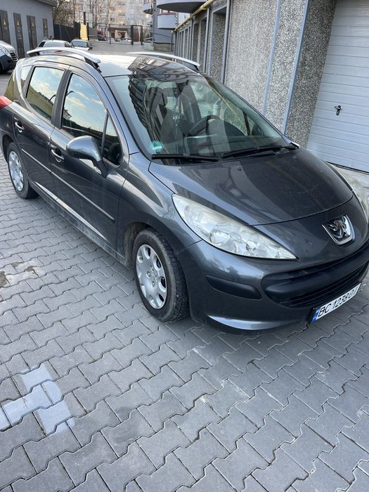 Продається гарний атомобіль, компактний та зручний))