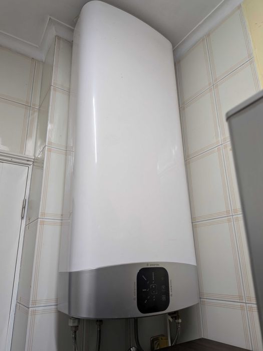 Termo acumulador Ariston 100L cilindro